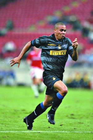 场球员展开 场球员展开